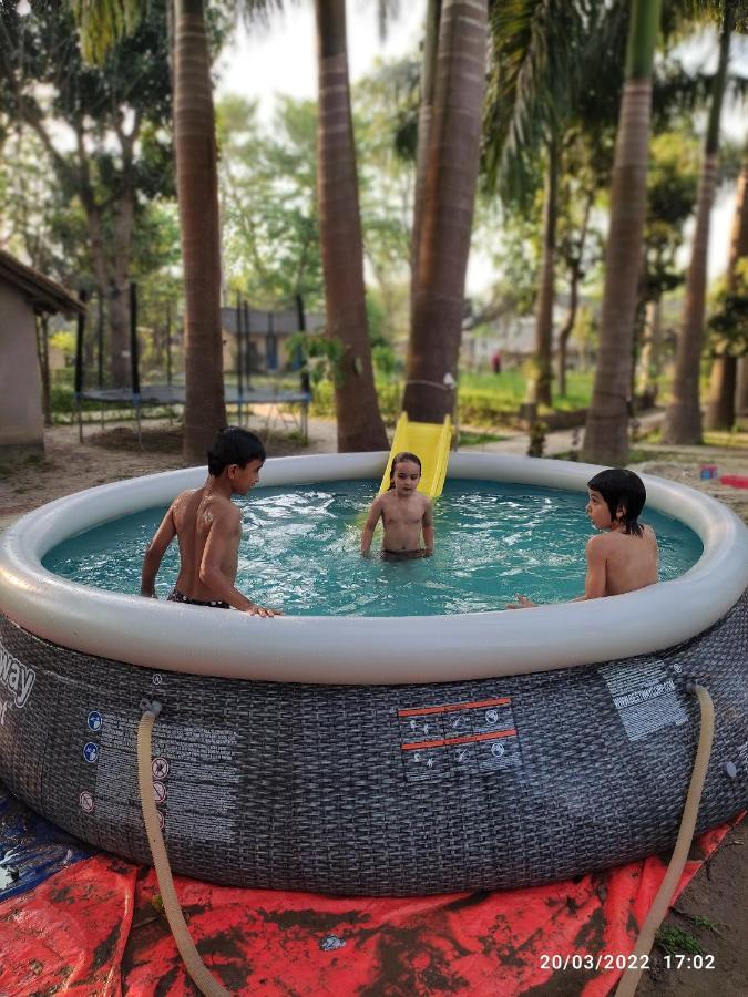 Dhakela Bardia Kingfisher Resort מראה חיצוני תמונה