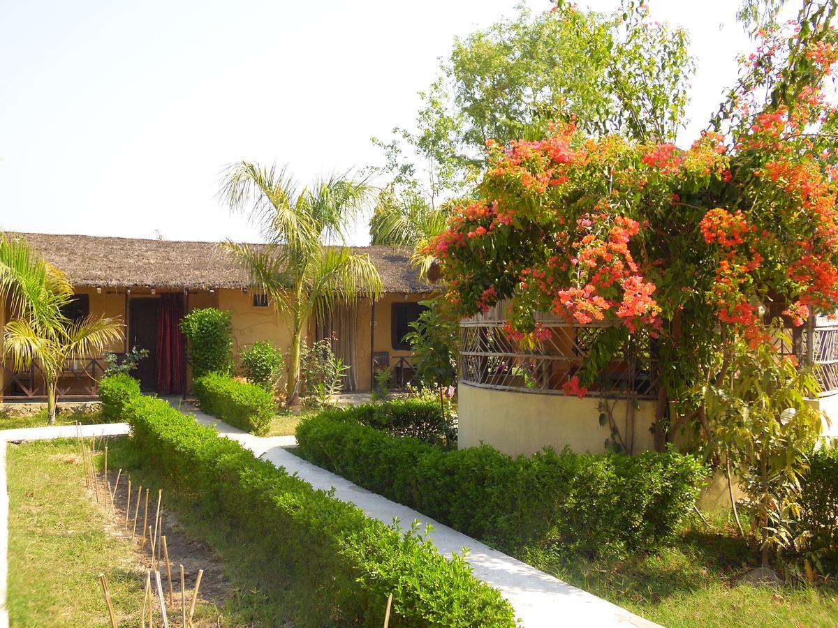 Dhakela Bardia Kingfisher Resort מראה חיצוני תמונה